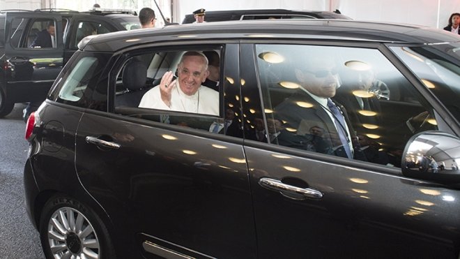 Папа Римский приехал в Вильнюс с апостольским визитом