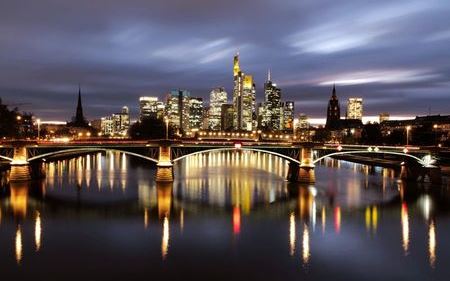 The skyline with its financial district is photographed during sunset as the spread of the coronavirus disease (COVID-19) continues in Frankfurt, Germany, November 1, 2020, REUTERS/Kai Pfaffenbach The skyline with its financial district is photographed during sunset as the spread of the coronavirus disease (COVID-19) continues in Frankfurt, Germany, November 1, 2020, REUTERS/Kai Pfaffenbach