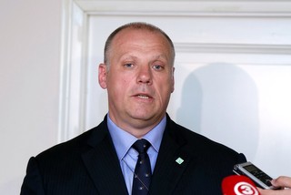 Министр обороны Латвии призвал население активнее обслуживать солдат НАТО Министр обороны Латвии призвал население активнее обслуживать солдат НАТО