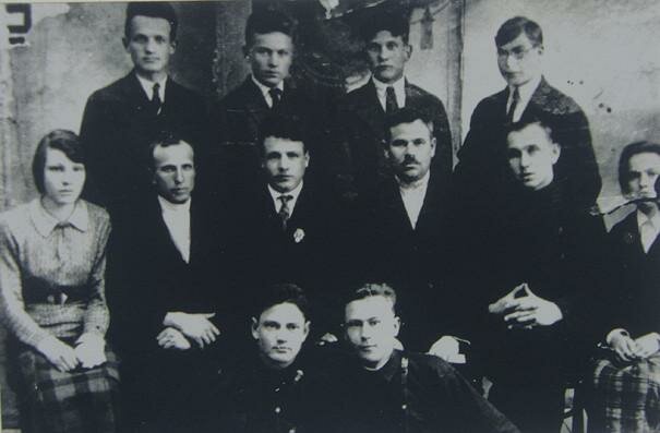 Вяземский педагогический техникум, 1934 Николай Кюнг в нижнем ряду слева
