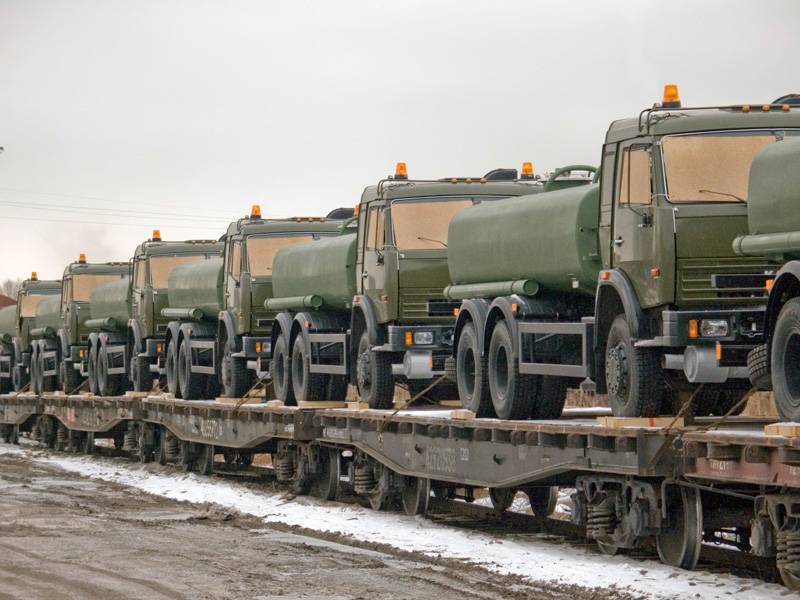 Президент РФ Владимир Путин поручил приобрести 30 тыс. ж.д. платформ для переброски техники