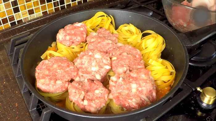 Гнезда с фаршем на сковородке Рецепт, С дедом за обедом, Еда, Кулинария, Вкусно, Просто, Видео, Длиннопост