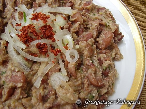 Красное лобио с орехами