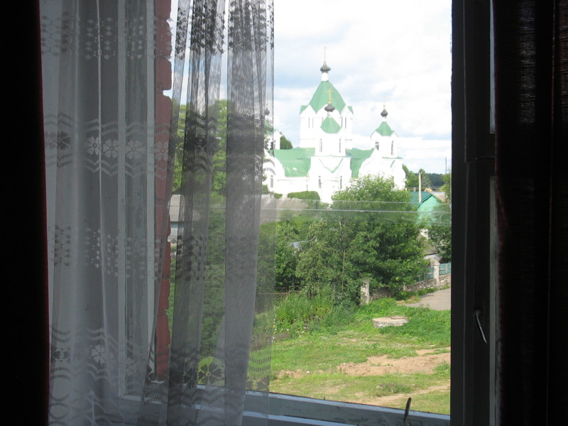 Вид из окна Вид из окна городок, история, провинция, танки, фотоотчёт, якоря