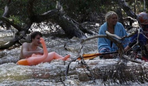 Жизнерадостные люди, которым плевать на непогоду (30 фото) Жизнерадостные люди, которым плевать на непогоду (30 фото)