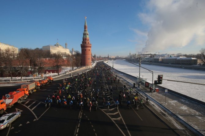 Лютый мороз не испортил москвичам велопарад Лютый мороз не испортил москвичам велопарад