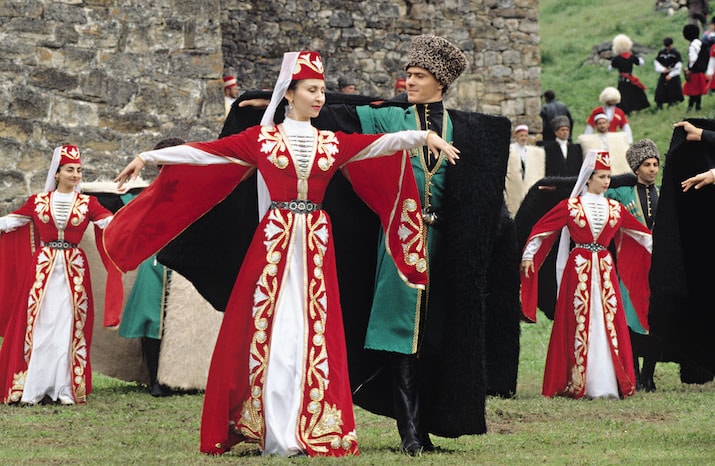 Лезгинка - старинный танец на Кавказе.