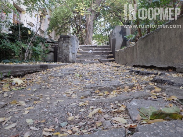 В Севастополе найдена «улица разбитых фонарей» (ФОТО) В Севастополе найдена «улица разбитых фонарей» (ФОТО)