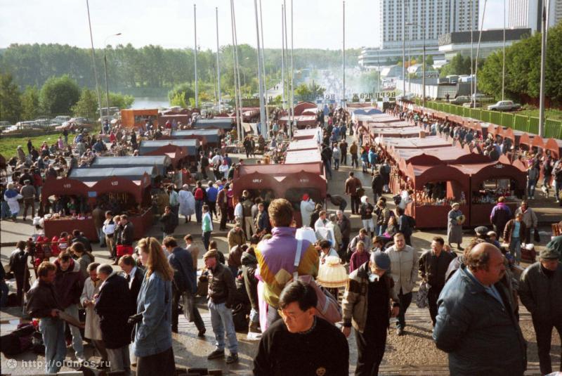 Москва 90–х Какой была Москва в 90-е годы