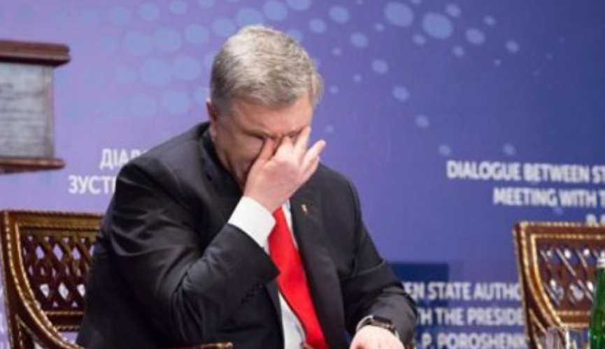 Порошенко возмутился, что Трамп не советовался с Киевом перед встречей с Путиным