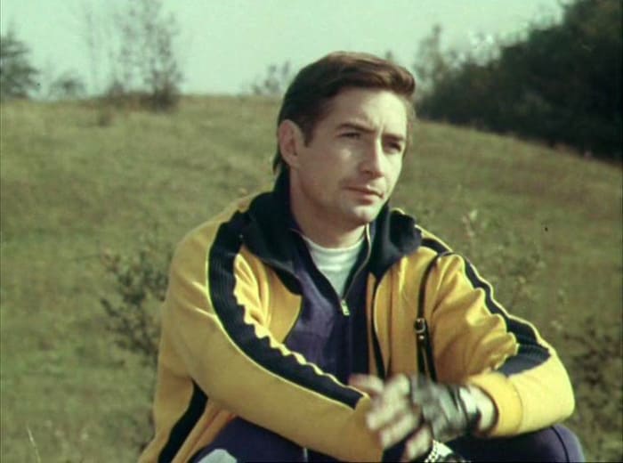 Юрий Каморный в фильме *Призвание*, 1975 | Фото: kino-teatr.ru Юрий Каморный в фильме *Призвание*, 1975 | Фото: kino-teatr.ru