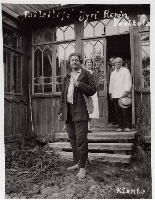 Юрий Репин на даче. Юрий Репин на даче.