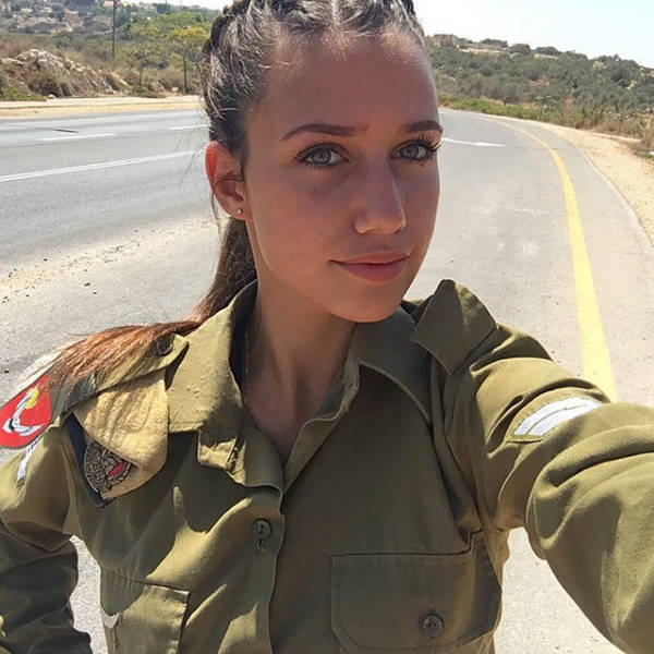 Israeli Army Is The Most Beautiful Army In The World (43 pics) Israeli Army Is The Most Beautiful Army In The World (43 pics)