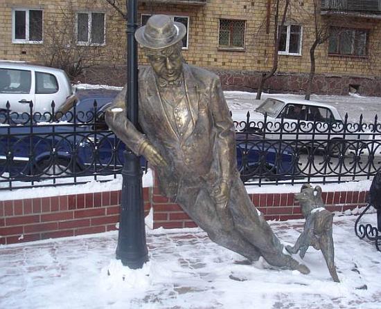 Самые странные памятники России