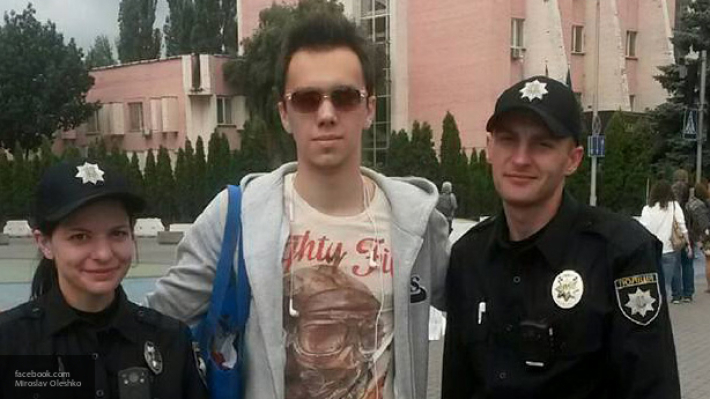 Ополоумевший блогер сайта-убийцы "Миротворец" предложил выбрать способ убийства матери погибшей Бережной