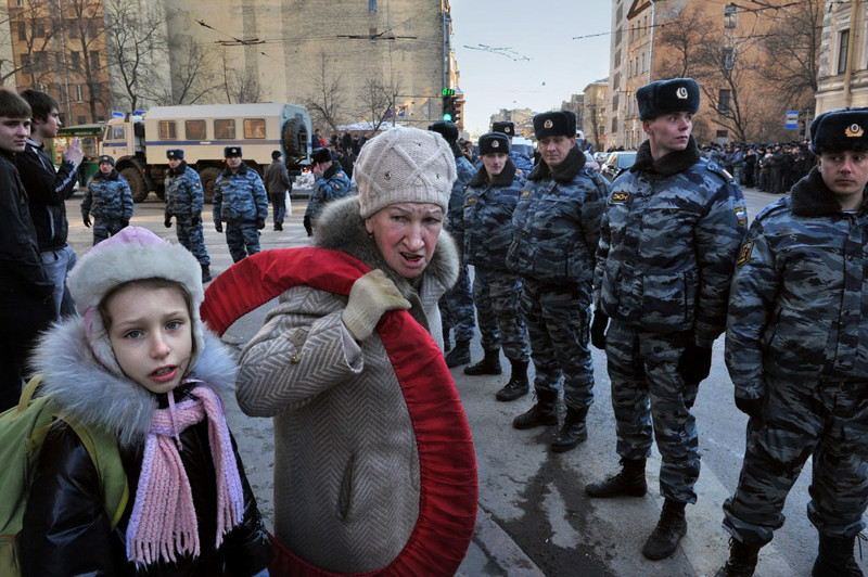 Петербургский фотограф абсурда, гротеска и безумия абсурд, александр петросян, безумие, фото