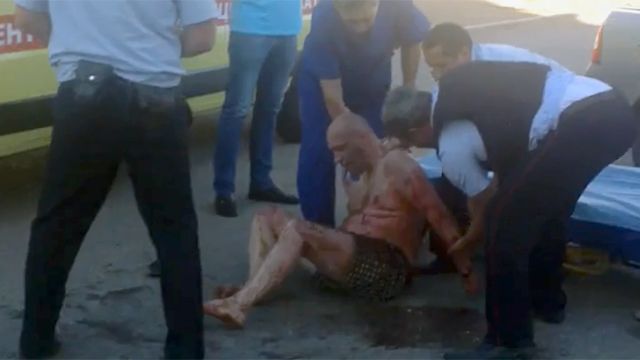 Зарезавший полуторагодовалую девочку в Астрахани мужчина помещен в больницу