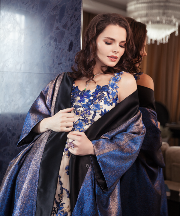 Платье, MaYa; кимоно, arut mscw; колье и кольцо Precious Temptations, все – chopard Платье, MaYa; кимоно, arut mscw; колье и кольцо Precious Temptations, все – chopard