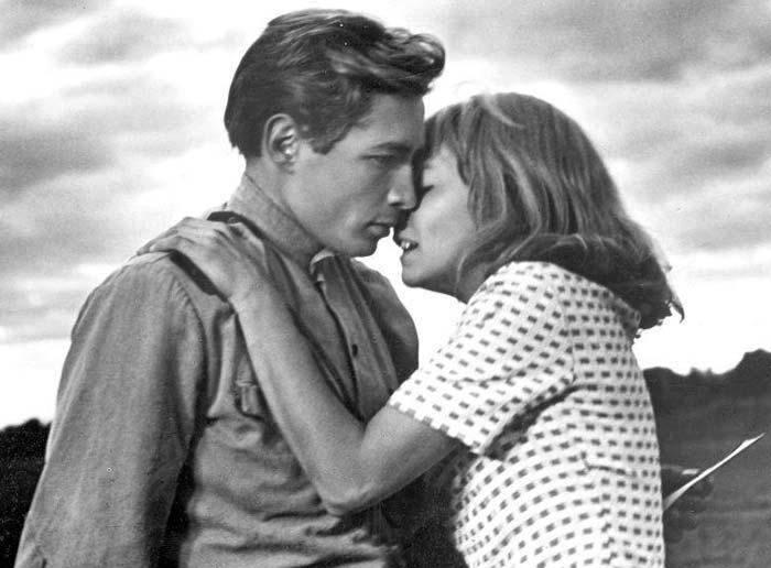 Юрий Каморный и Пола Ракса в фильме *Зося*, 1966 | Фото: kino-teatr.ru Юрий Каморный и Пола Ракса в фильме *Зося*, 1966 | Фото: kino-teatr.ru