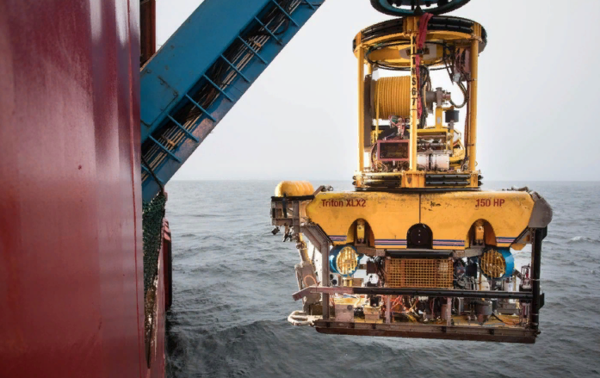 На фото пресс-службы ГТМ "Северный поток-2" (Nord Stream 2) дистанционные аппараты РОВС. Было дело, что украинская пресса заподозрила в шпионаже данные исследовательные механизмы. При этом их задача лишь обнаружение опасных и ценных объектов перед прокладкой трубы.