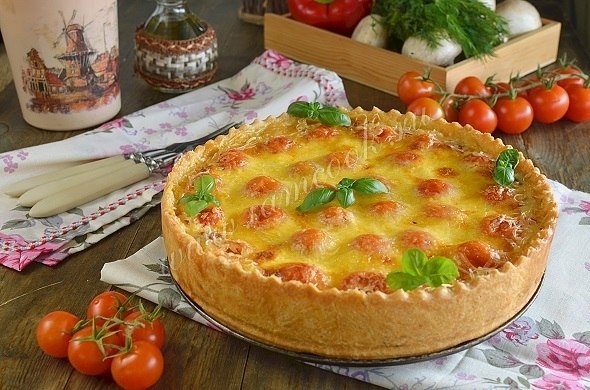 Открытый пирог «Киш лорен» с курицей и грибами Открытый пирог «Киш лорен» с курицей и грибами