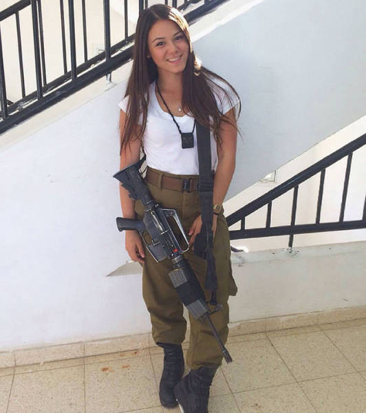 Israeli Army Is The Most Beautiful Army In The World (43 pics) Israeli Army Is The Most Beautiful Army In The World (43 pics)