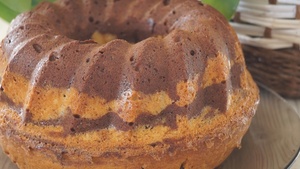 Фото к рецепту: Кекс мраморный. Бесподобно вкусно и быстро! Фото к рецепту: Кекс мраморный. Бесподобно вкусно и быстро!