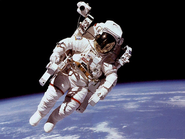 Можно ли купить участок на Луне? 5 интересных фактов о том, кто имеет право на космос