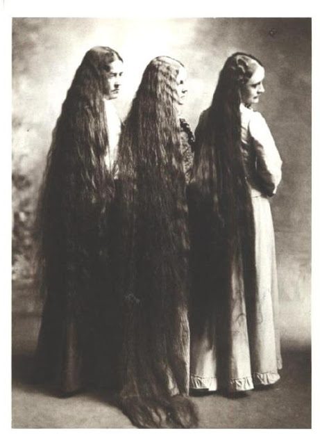 Как вы думаете, как часто мыли волосы женщины века назад?