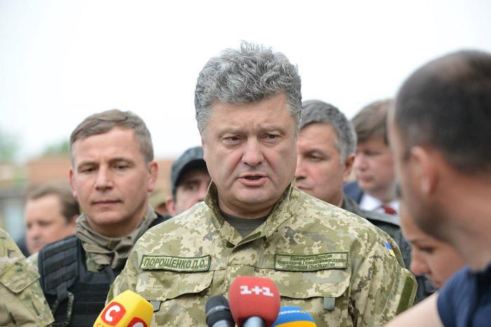 Порошенко намерен объявить перемирие в Донбассе Порошенко намерен объявить перемирие в Донбассе