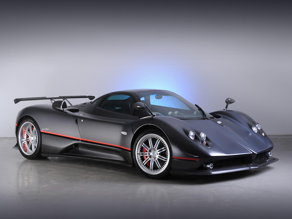 И бит, и крашен: как суперкары Pagani получают новую жизнь после ДТП И бит, и крашен: как суперкары Pagani получают новую жизнь после ДТП