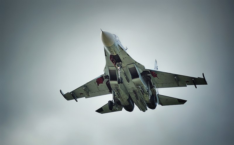 Вечерние полеты 22-го истребительного авиационного полка на аэродроме Центральная Угловая Вечерние полеты 22-го истребительного авиационного полка на аэродроме Центральная Угловая