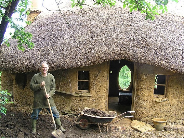 Cob House - дом, построенный за 250 долларов.