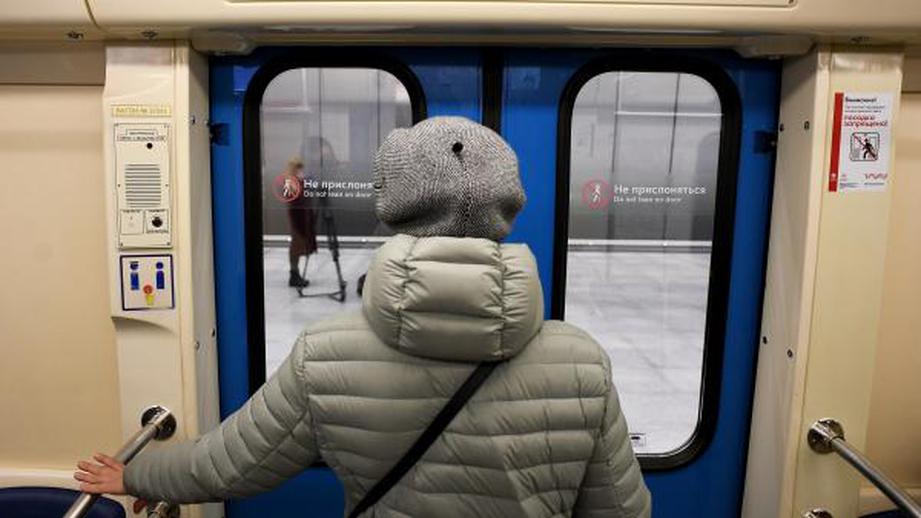 Ученые объяснили, почему не стоит уступать место пожилым людям Ученые объяснили, почему не стоит уступать место пожилым людям