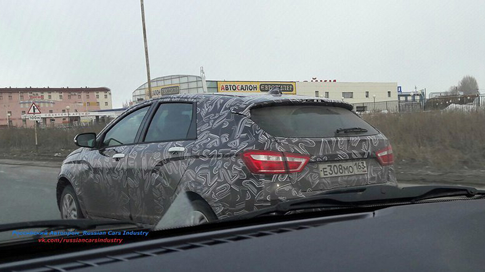 Универсал Lada Vesta сфотографировали на тестах