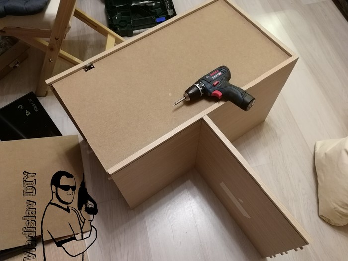 ÐебелÑнÑй гаÑниÑÑÑ Ð² ваннÑÑ Ñо ÑÑолеÑниÑей из маÑÑива дÑба ÐебелÑ, ÐÐµÐ±ÐµÐ»Ñ Ñвоими ÑÑками, Своими ÑÑками, ÐаÑÑив, ÐÑб, ÐÐµÐ±ÐµÐ»Ñ Ð¸Ð· лдÑп, Ð Ñкоделие Ñ Ð¿ÑоÑеÑÑом, ÐлиннопоÑÑ