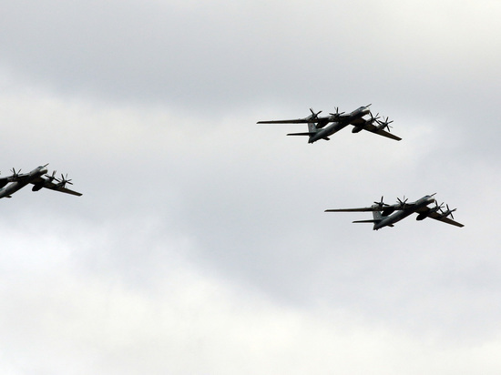Минобороны объяснило рекордно близкий к США полет российских военных самолетов Минобороны объяснило рекордно близкий к США полет российских военных самолетов
