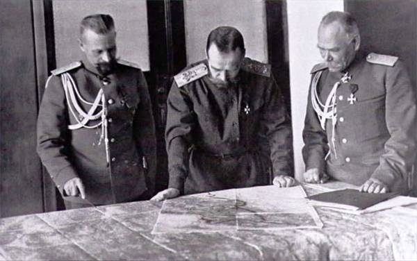 С возвращением, белая армия, черный барон?.. С возвращением, белая армия, черный барон?..