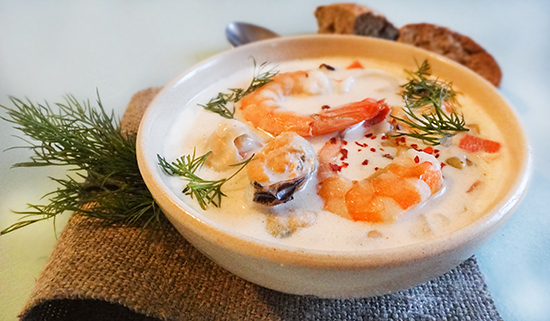 https://zernograd.com/wp-content/uploads/2017/07/irlandskij-sup-chauder-s-moreproduktami-irish-seafood-chowder.jpg