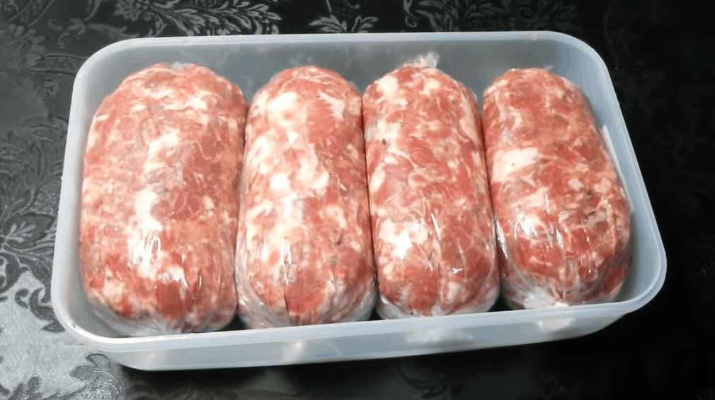 Ароматная и настоящая домашняя колбаса: всегда сытно и вкусно