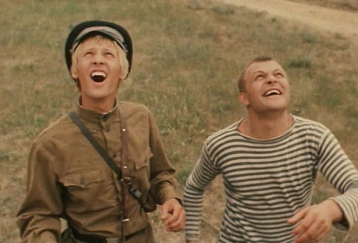 Кадр из фильма *Зеленый фургон*, 1983 | Фото: domkino.tv Кадр из фильма *Зеленый фургон*, 1983 | Фото: domkino.tv