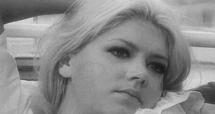 Лилита Озолиня В Прозрачной Ночнушке – Лучи В Стекле 1969