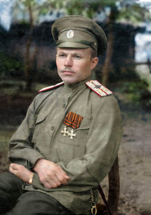 Русский военный летчик прапорщик Василий Федорович Вишняков, 1915 год. | Фото: klimbim2014.wordpress.com. Русский военный летчик прапорщик Василий Федорович Вишняков, 1915 год. | Фото: klimbim2014.wordpress.com.