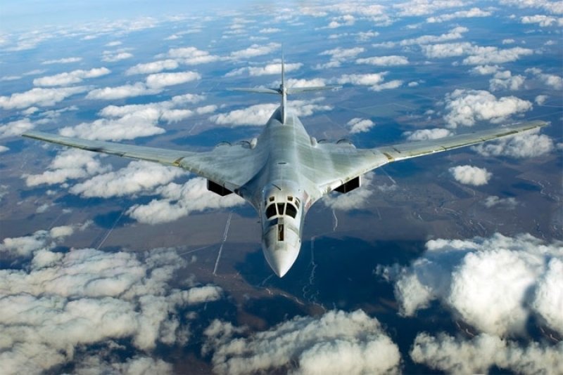 Минобороны РФ: Ракетоносцы Ту-160 над Балтикой сопровождали истребители НАТО Минобороны РФ: Ракетоносцы Ту-160 над Балтикой сопровождали истребители НАТО