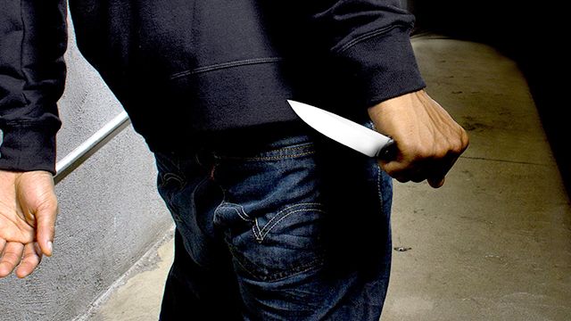 Мужчину закололи ножом во время драки в кафе под Москвой