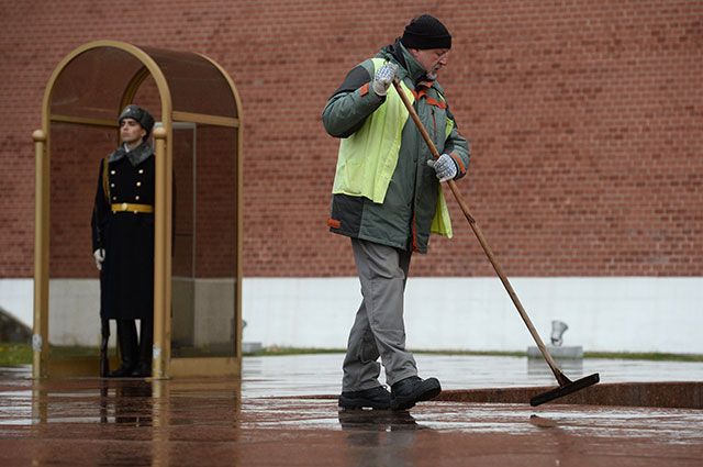 Из дворников — в премьеры. Кем были российские министры в «прошлой» жизни?