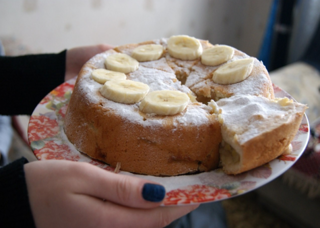 Вкусная банановая шарлотка