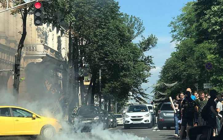 Срочно! Под Верховной Радой начались беспорядки Срочно! Под Верховной Радой начались беспорядки