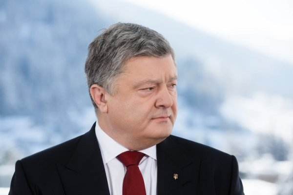 Янукович публично затролил Порошенко Янукович публично затролил Порошенко