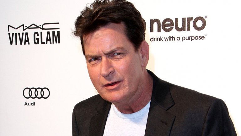 Sheen says the tabloid's editor published the claims because he's angry he didn't break the story that the actor is HIV positive.